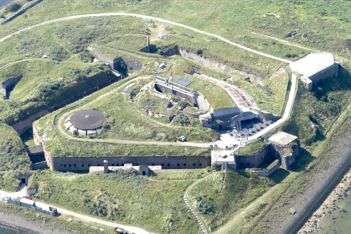 Luchtfoto van Fort bij IJmuiden.