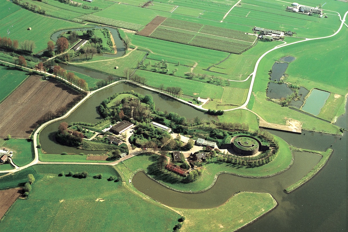Luchtfoto Fort bij Honswijk en Lunet aan de Snel